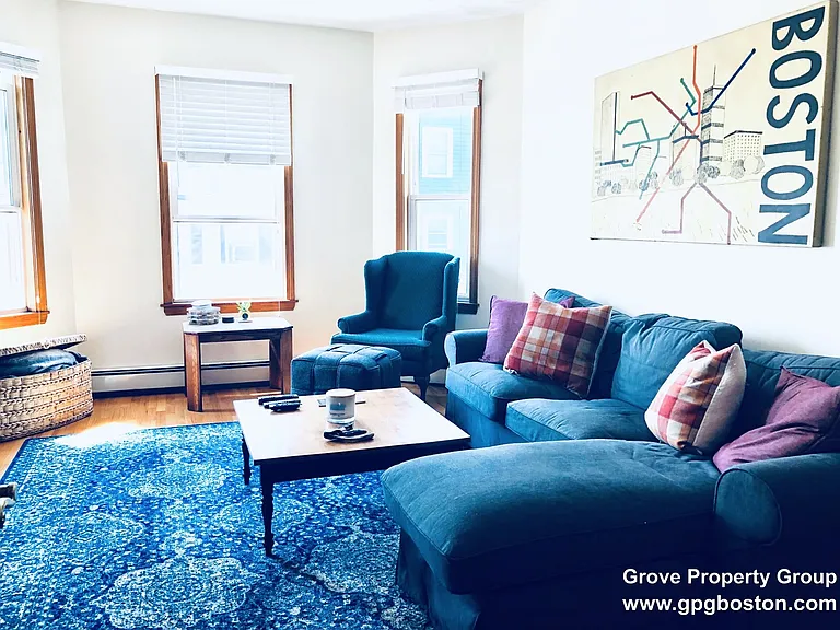 608 E 2nd St #1 — Photo 8