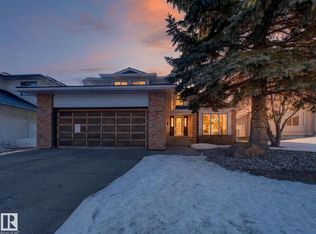 7 Nottingham Blvd, Strathcona County, AB T8A 5L4