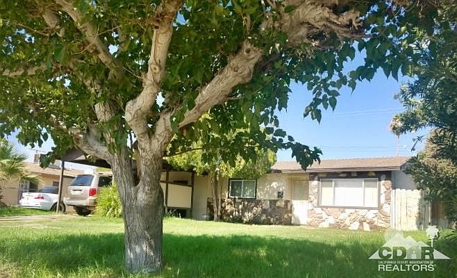 2nd image of 52389 Las Palmas St