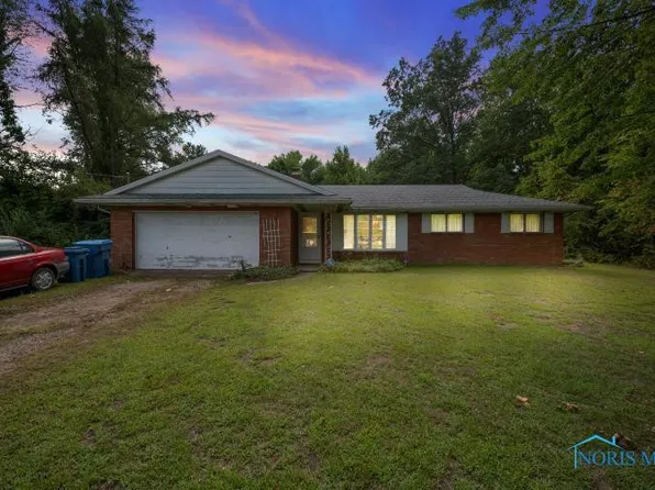 10017 Laplante Rd, Monclova, OH 43542