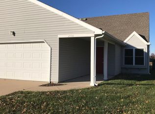 2536 Crestline Ct, Lawrence, KS 66047