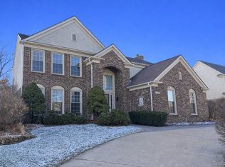 47497 Fox Run Dr, Canton, MI 48187