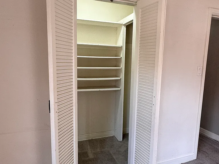 2068 Paramount Dr — Photo 15