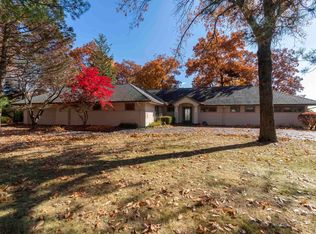 9318 N Picture Ridge Rd, Peoria, IL 61615