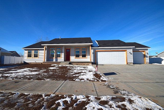 1st image of 466 S Emery Ln