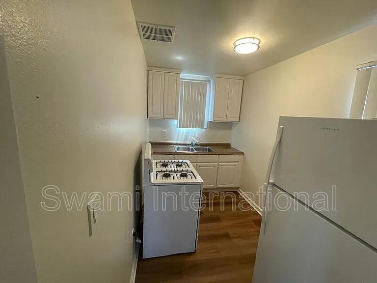 9449 S Normandie Ave #2 — Photo 12