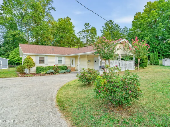 107 Park Ln, Oak Ridge, TN 37830