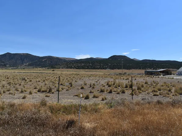 25 Horseshoe Ln, Malad City, ID 83252