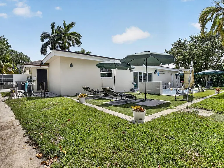 14401 SW 23rd St — Photo 9