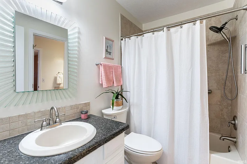 Thumbnail 16