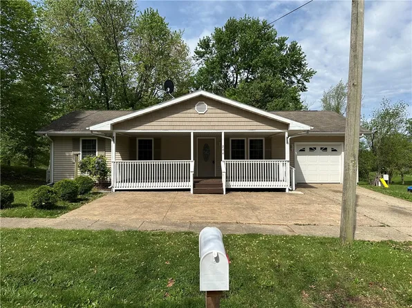 204 N Broad St, Mount Auburn, IL 62547