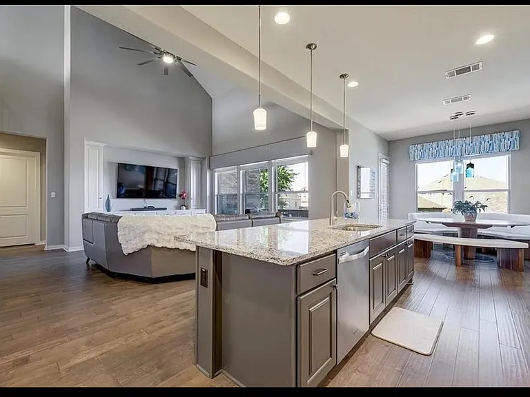 104 Garner Park Cv — Photo 8