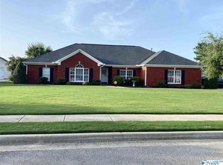 78 Cove Creek Dr, Decatur, AL 35603