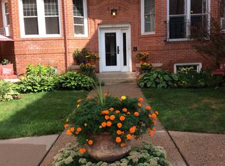 201 W 17th St APT A2, Dubuque, IA 52001