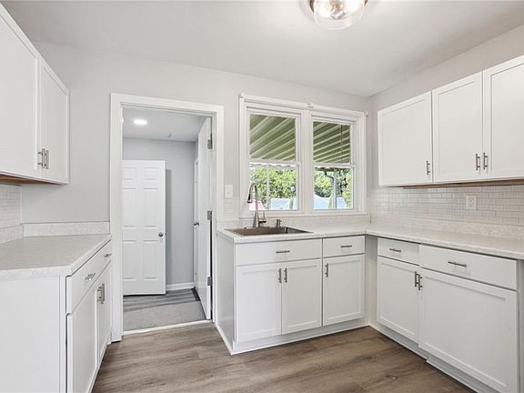 5th image of 16216 E Sea Ave