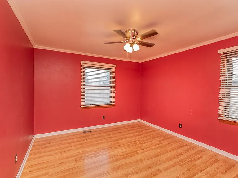 315 Georgia Ave — Photo 25