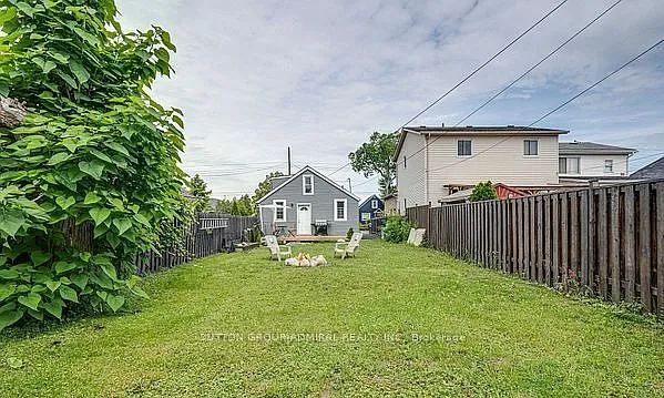 43 Adair Ave N — Photo 21