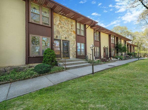 7 Spruce Court #7, Selden, NY 11784