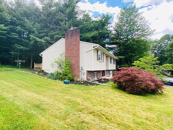 2nd image of 43 Rebecca Dr