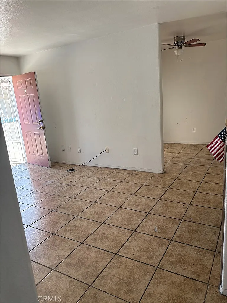 2 bed, 800 sqft, $1,500 — Photo 3