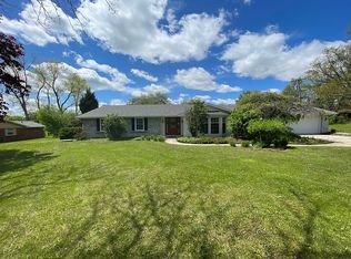 1226 Wood Moor Dr, Fort Wayne, IN 46804