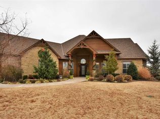 401 Obsidian Dr, Elgin, OK 73538