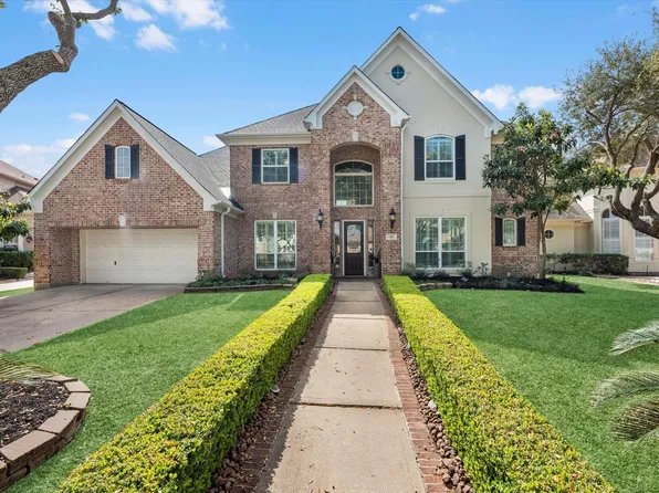 26 Saint Christopher Ct, Sugar Land, TX 77479