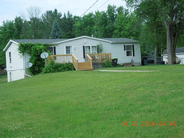 1079 Hemlock Rd, Beaverton, MI 48612