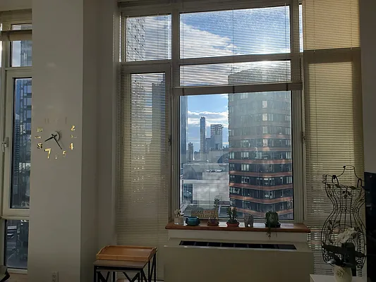 Rented by Living Quest Real Estate Inc. | media 34