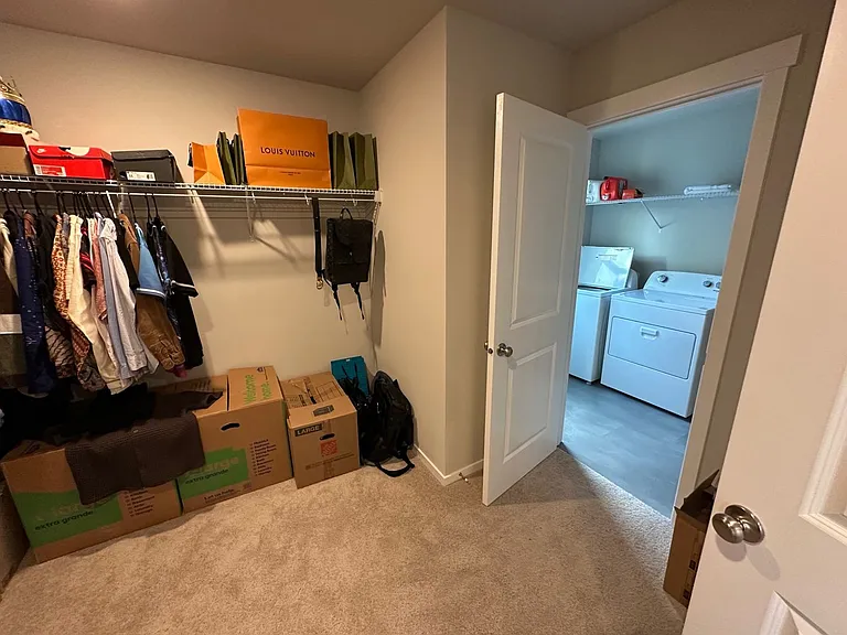 2406 Hyde Ct NE — Photo 14