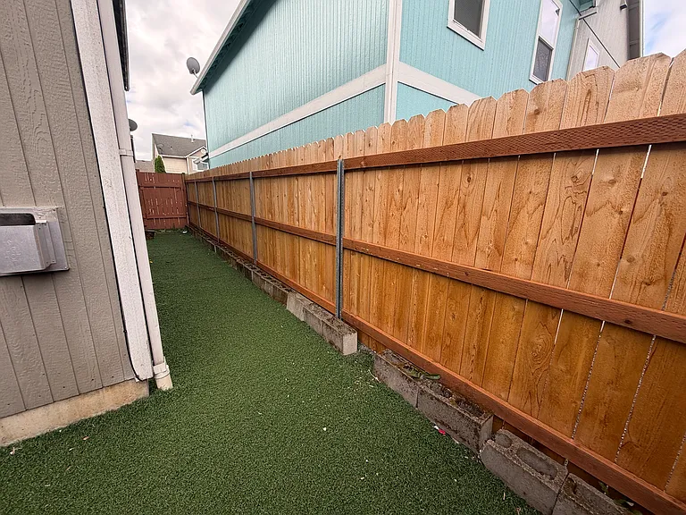 6018 NE 33rd Cir — Photo 32