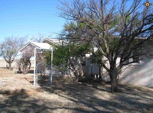409 W Main St, House, NM 88121