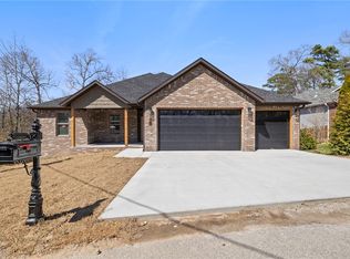 18 Kendal Dr, Bella Vista, AR 72714