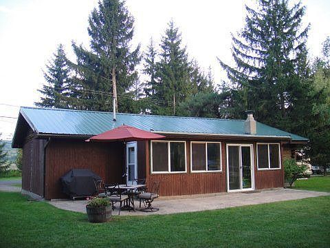 Exterior back, facing lake