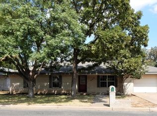 717 Dawn Ln, Fredericksburg, TX 78624