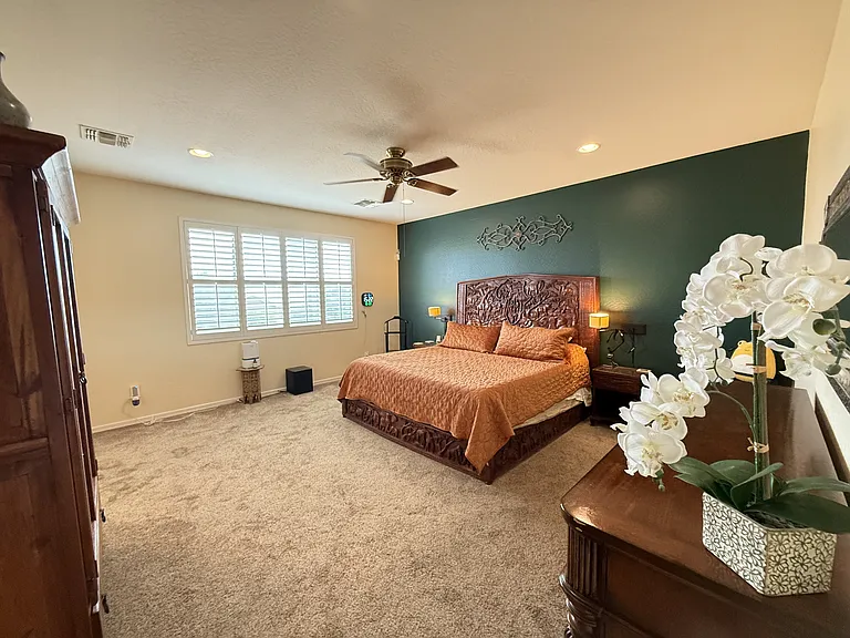 2245 W Clearview Trl — Photo 1