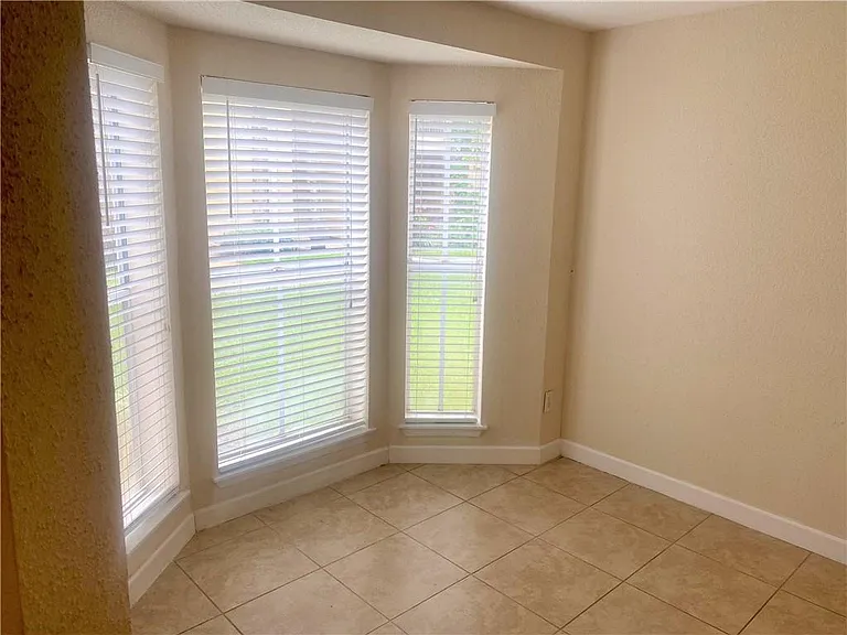 777 Riverside Dr #1512 — Photo 3