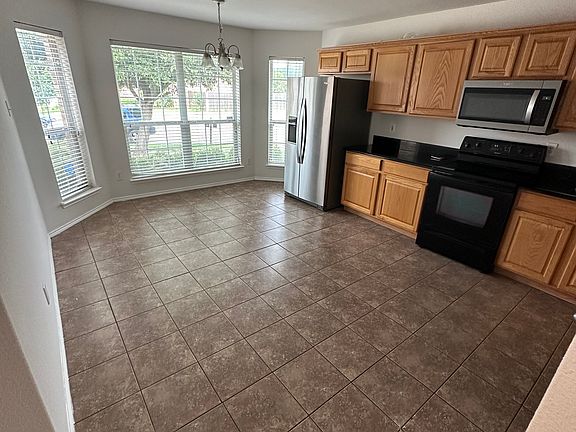 5th image of 1118 Sunny Creek Ln