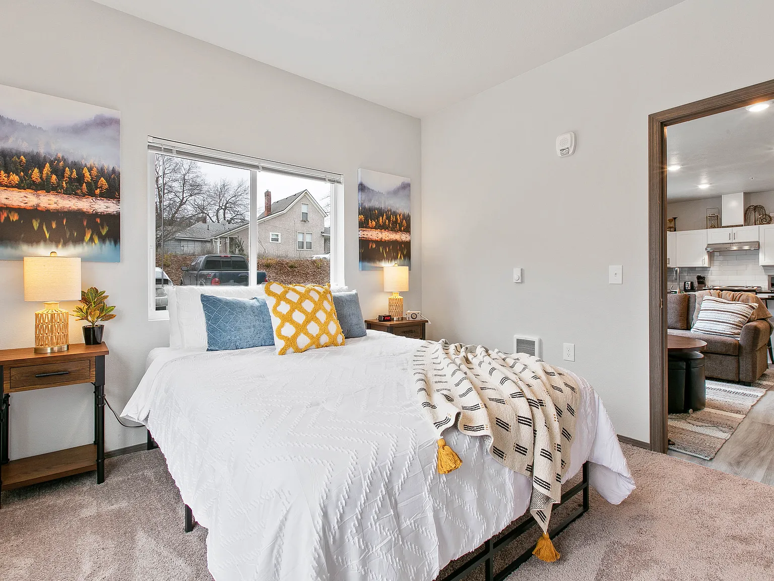 2 bed, 900 sqft, $1,550 — Photo 3