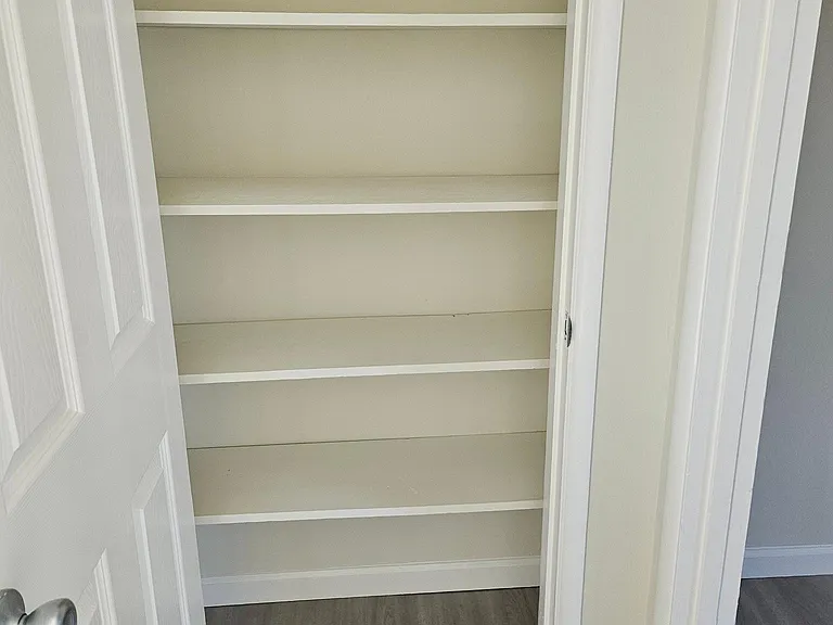 565 Geneva Ave — Photo 5