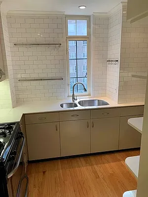 Rented by McDonagh Real Estate | media 27