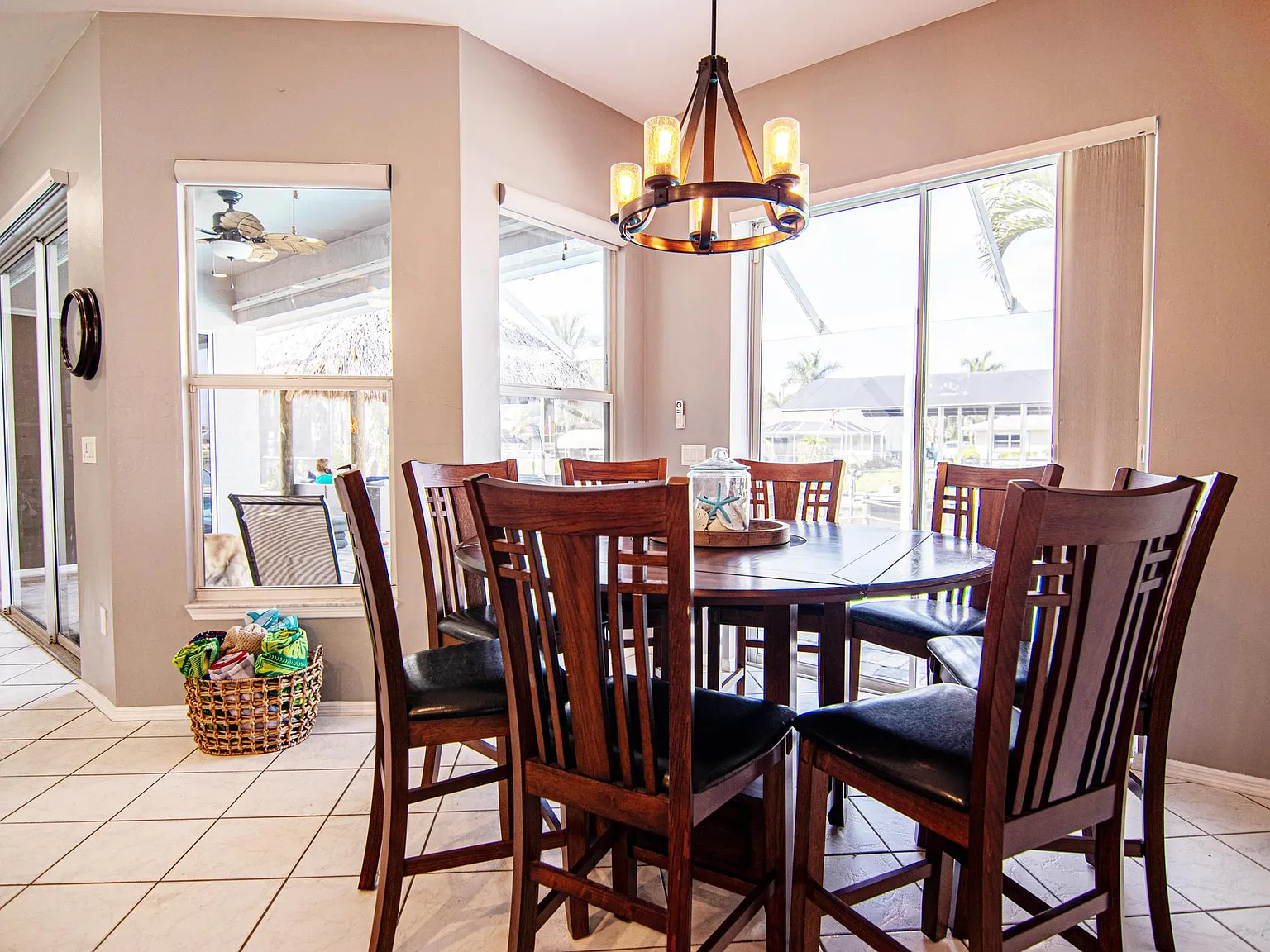 4 bed, 2200 sqft, $3,500 — Photo 2