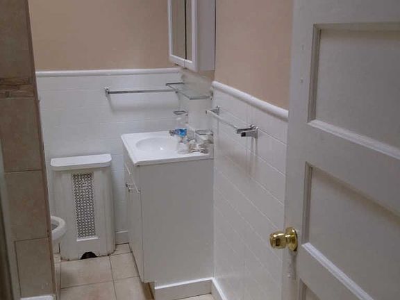 5th image of 3844 N Gratz St