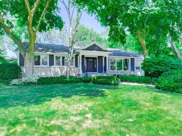 2043 Malbrook Rd, Oakville, ON L6J 1Y8