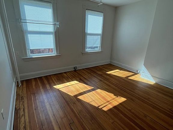 3rd image of 57 E McMicken Ave APT 3
