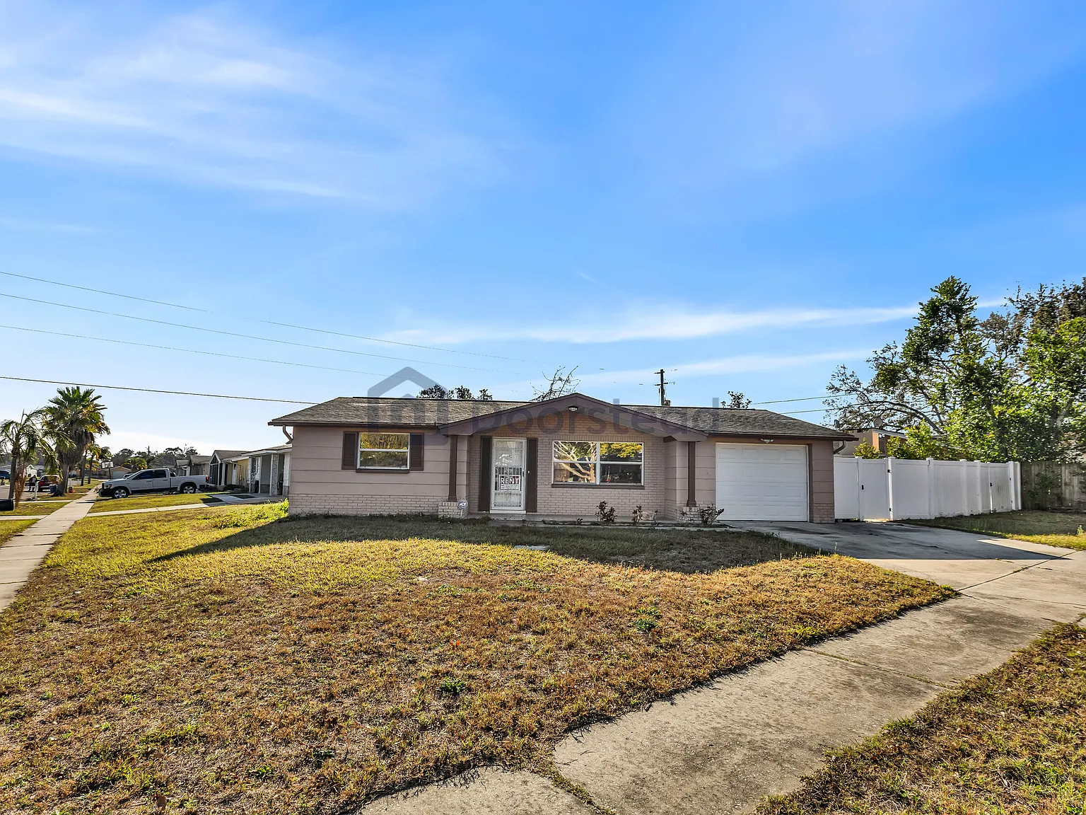 3 bed, 2.0 bath, 1336 sqft, $1,900 — Photo 2