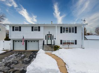 1 Tulip Dr, Old Bridge, NJ 08857