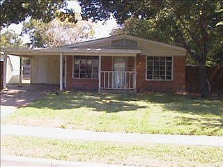 1st image of 10330 Eastwood Dr