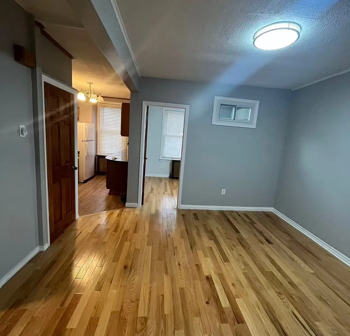 3 bed, 1.5 bath, $3,000 — Photo 3