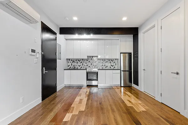 Rented by Douglas Elliman | media 21